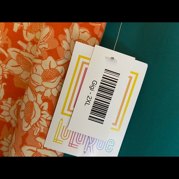 Brand New w/ Tags Women’s LulaRoe Top - Picture 5 of 5